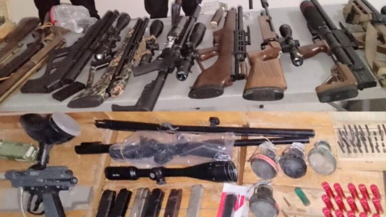 PN apresa hombre con 11 armas de fuego y equipos militares – noticias telemicro