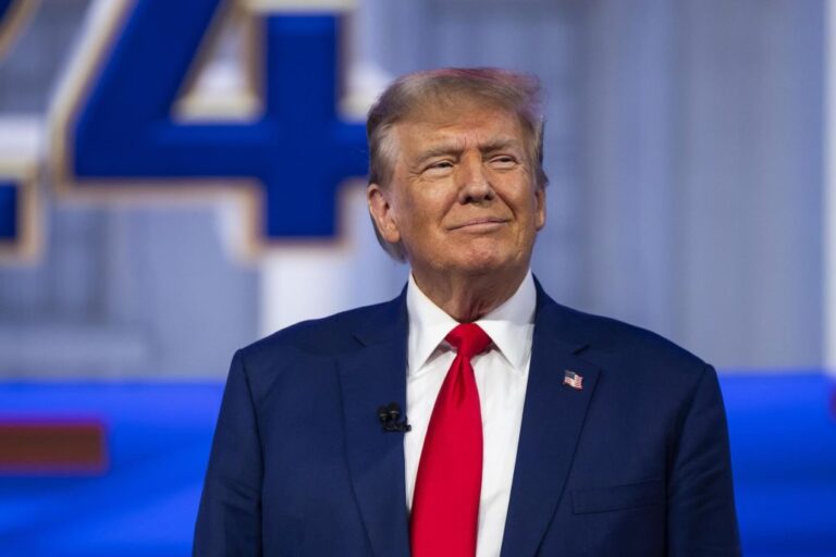 Cancelan por el clima el primer mitin de Trump tras el inicio de juicio penal en su contra #FVDigital