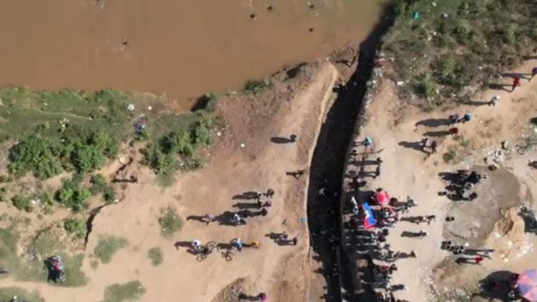 Abinader recomienda haitianos desistir del canal para desviar agua en río Masacre