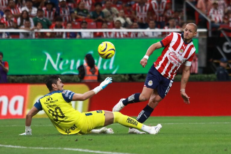 Javier “Chicharito” Hernández se pronunció tras quedarse fuera de la convocatoria de Chivas #FVDigital