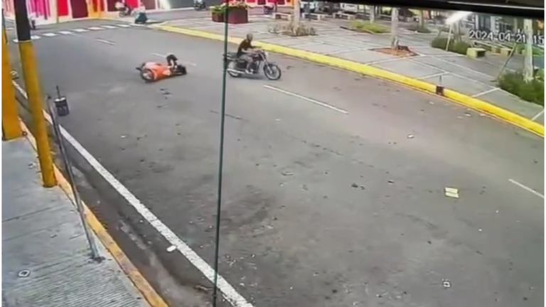 Autoridades apresan hombre captado en cámara despojando mujer de su cartera