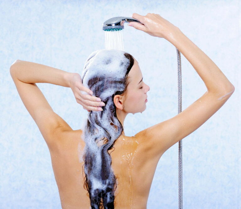 ¿Debemos lavar nuestro cabello después de cada baño en el mar?‍ Esto es lo que necesitas saber