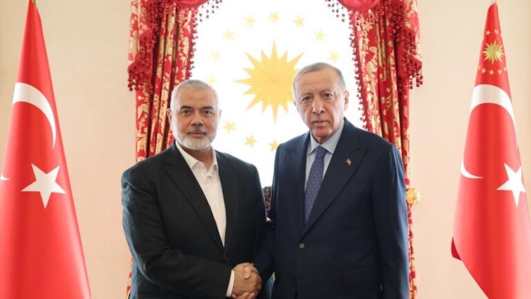 Presidente de Turquía promete a Hamás seguir trabajando por un Estado palestino