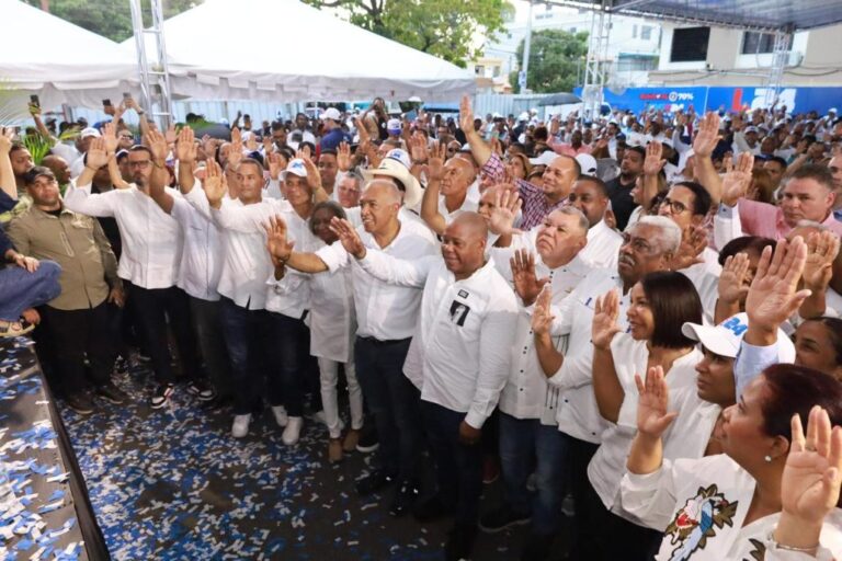 Coordinación de Campaña del PRM en SDE juramenta Comando #FVDigital
