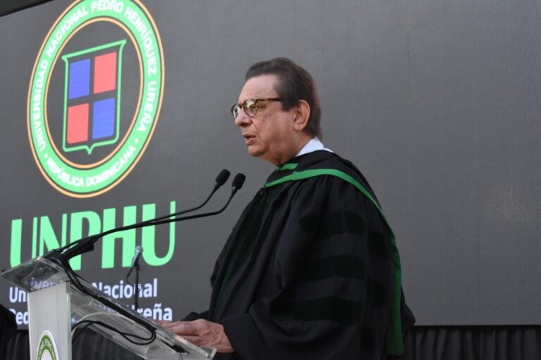 Rector de UNPHU destaca la importancia de integrar tecnología e investigación #FVDigital