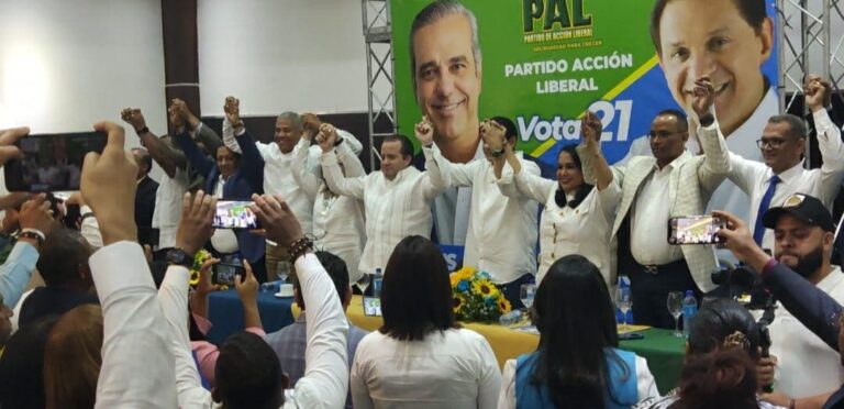 Partido de Acción Liberal proclama a Daniel Rivera como candidato a senador en Santiago