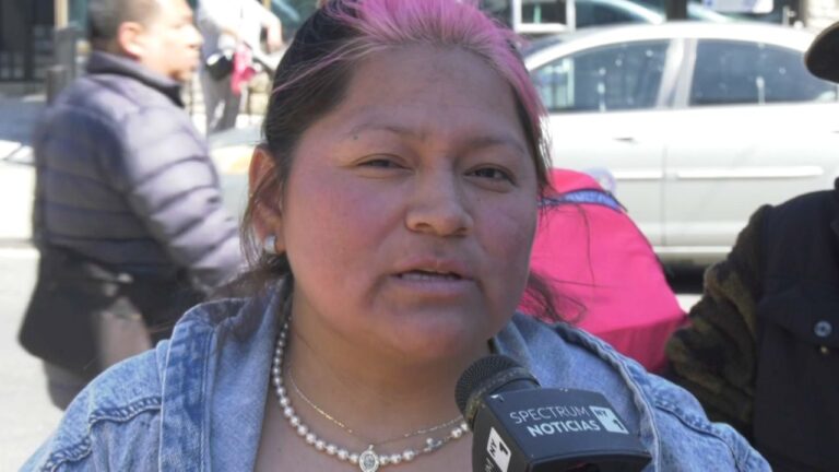 Boletín Matinal: Redadas contra vendedores ambulantes en Jackson Heights