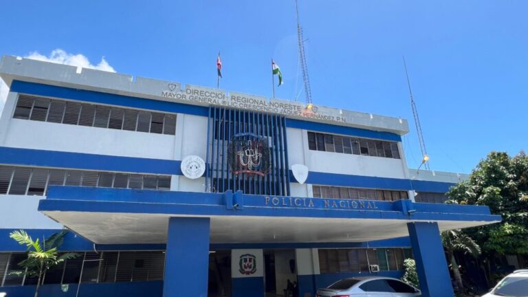 Policiales: Policía Nacional apresa cinco personas y recupera motocicleta robada en SFM. – Policía Nacional Dominicana