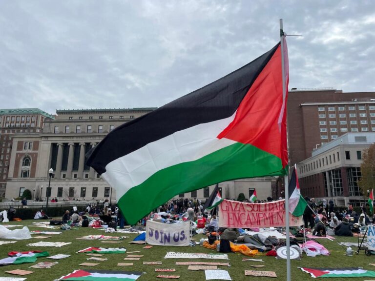 Continúa la protesta propalestina en la Universidad de Columbia pese a los arrestos y suspensiones