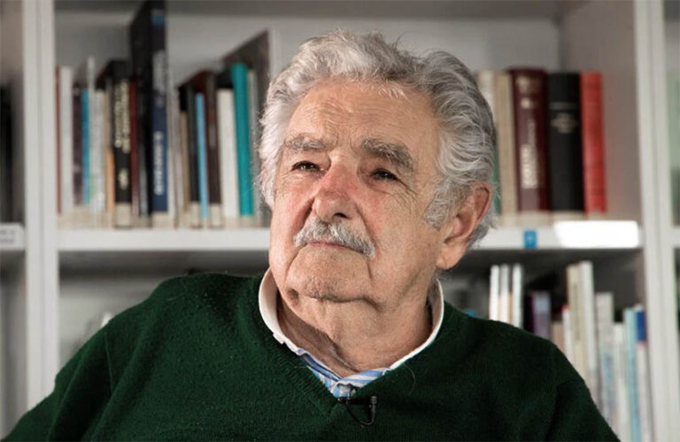 Pepe Mujica tiene cáncer de esófago