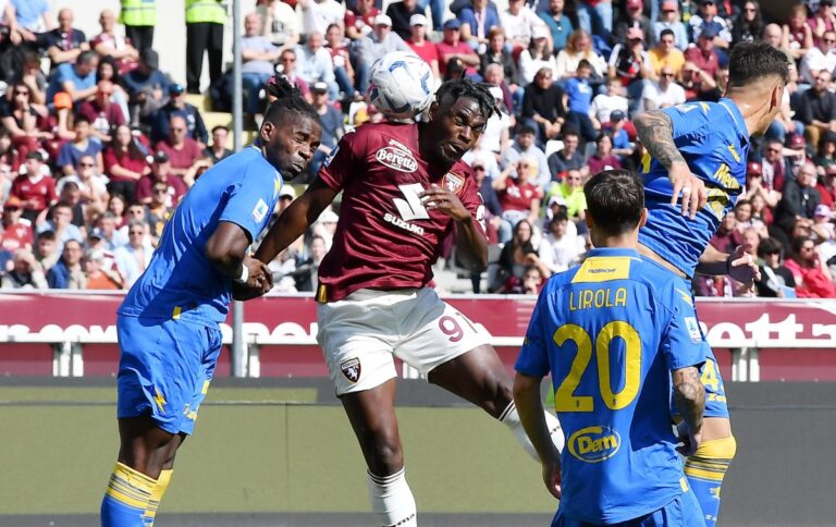 Cruz Azul le pone la mirada al delantero colombiano Duván Zapata del Torino en la Serie A #FVDigital