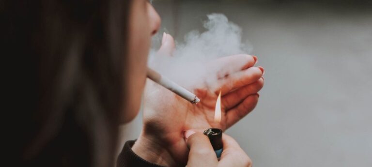 Reino Unido aprueba proyecto de ley erradicar consumo de tabaco #FVDigital