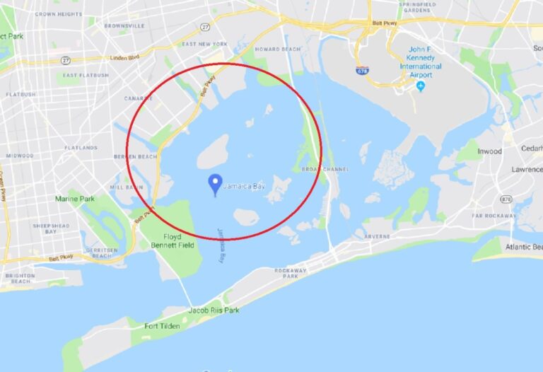 Cuerpo sin cabeza: dramático hallazgo en playa de Queens, Nueva York