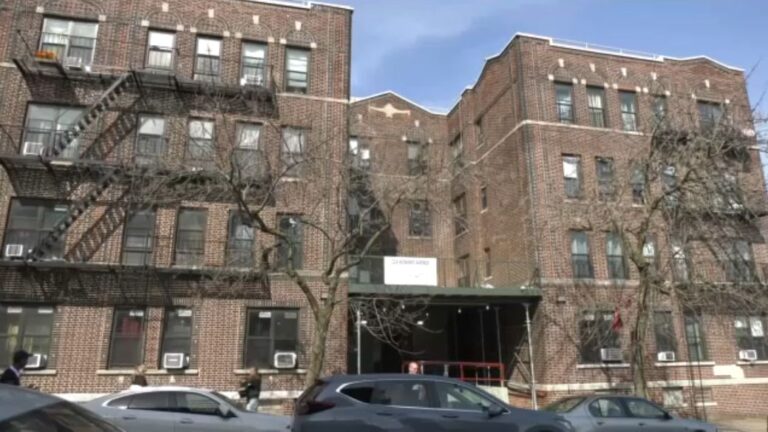 Un niño de once años resulta baleado en Brooklyn