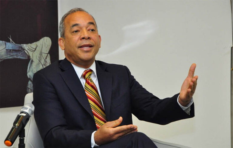 PLD denuncia está en crisis sector eléctrico de RD