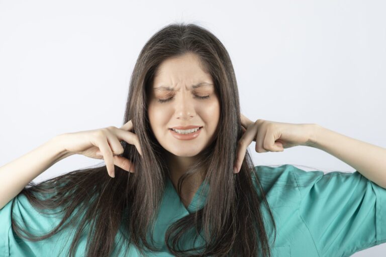 ¿ Tu cabello huele mal? Descubre cómo soluciónalo?