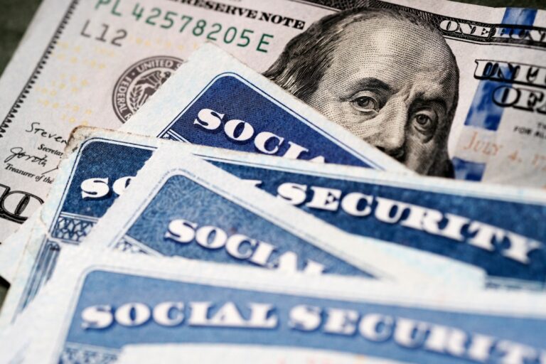 ¿Quiénes podrían no recibir sus cheques de Seguridad Social en mayo? #FVDigital