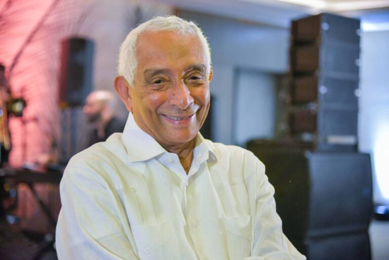 Cantautor Rafael Solano festeja hoy sus 93 años de edad #FVDigital