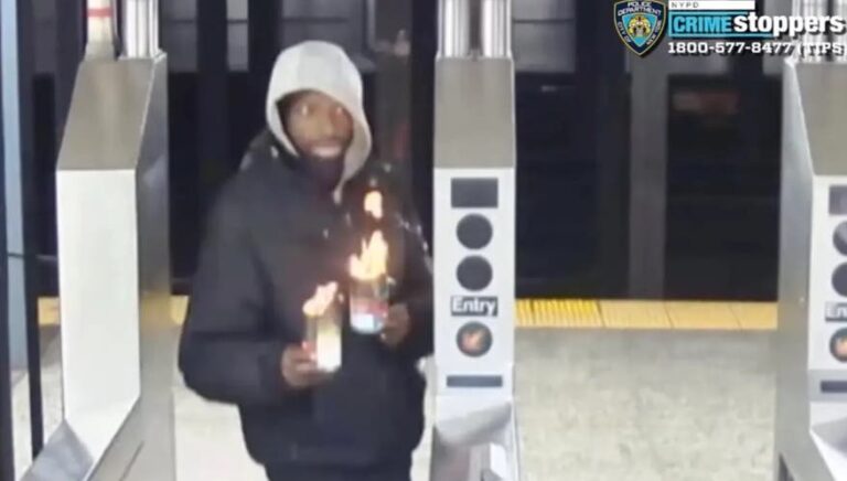 Arrojan envases con fuego a hombre en tren 1 en Manhattan