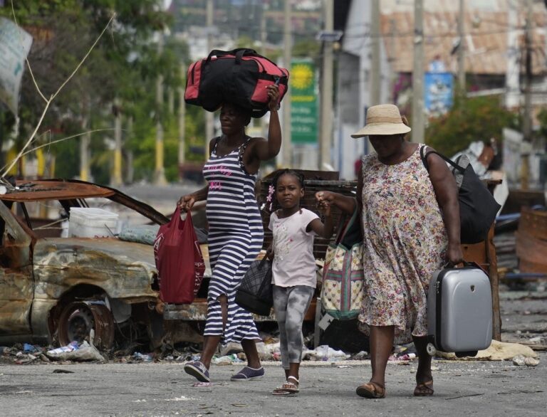 Bandas vuelven a sembrar terror en barrios haitianos