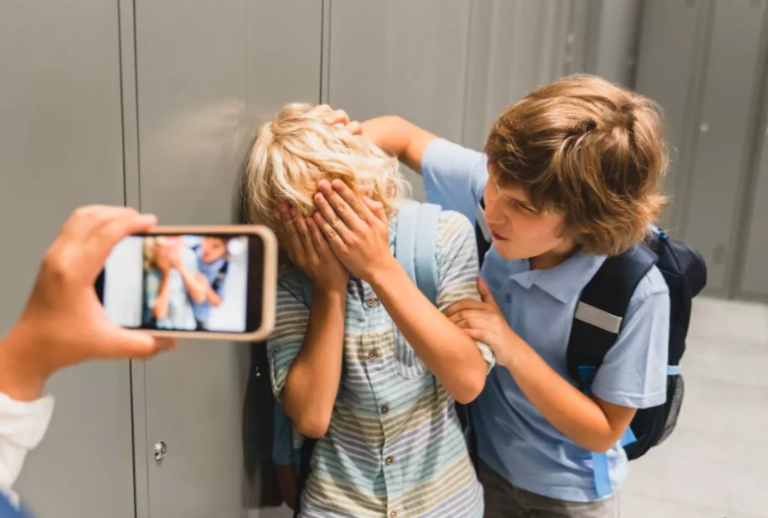 Cómo detectar si un hijo es víctima de “bullying”