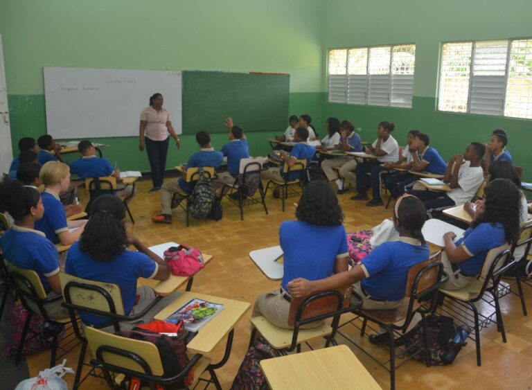 Retorno a las clases con buena presencia en aulas