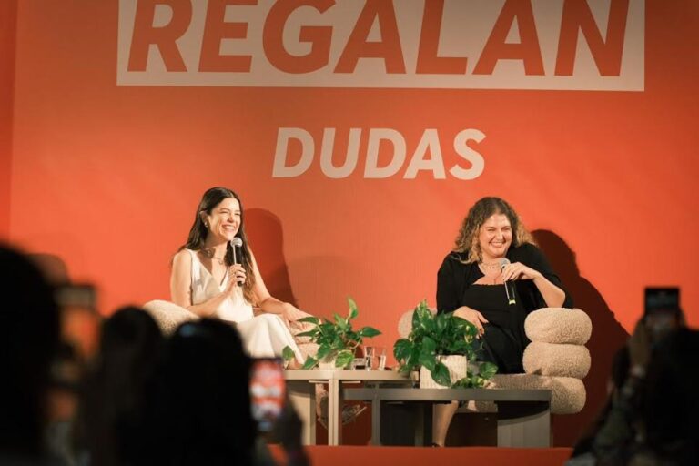 Podcast “Se regalan dudas” se presenta en RD con temas sobre el amor propio 