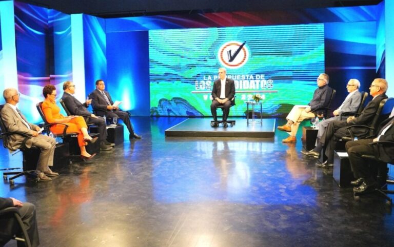 Presidente habla sobre sus ejecutorias del presente y el futuro al frente del Gobierno