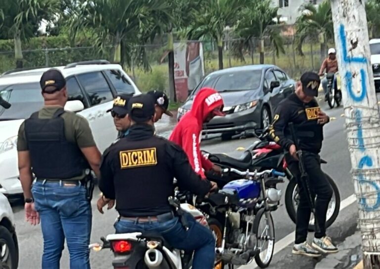 Policiales: Policía apresa en La Romana a cuatro antisociales por diversos delitos. – Policía Nacional Dominicana