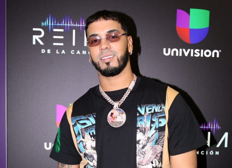 Anuel AA cubrió los tatuajes de los nombres de sus ex novias #FVDigital