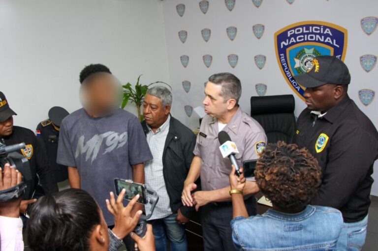 Policiales: Se entrega reconocido delincuente apodado “La Jota”, integrante de banda dedicada a la comisión de robos y asaltos. – Policía Nacional Dominicana