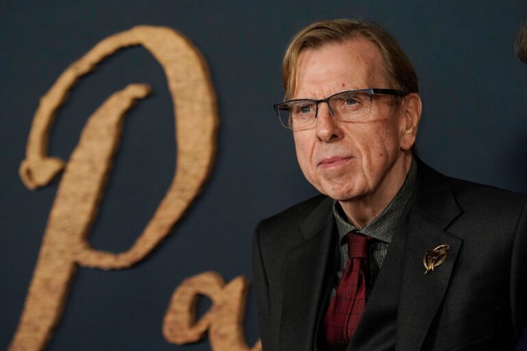 Timothy Spall supera a Brian Cox y Dominic West al ganar premio a mejor actor en los BAFTA TV Awards