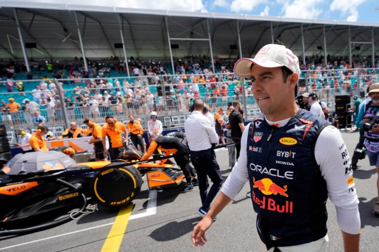 Sergio “Checo” Pérez sube un puesto en el GP de Miami tras sanción a Carlos Sainz #FVDigital