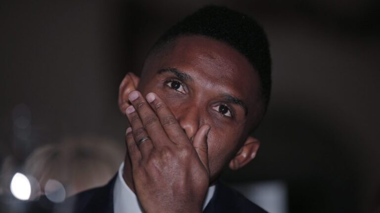 Escándalo en Camerún tras el enfrentamiento entre Samuel Eto’o y el nuevo DT