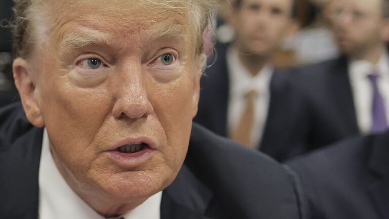 Defensa y fiscalía presentan argumentos finales caso Trump