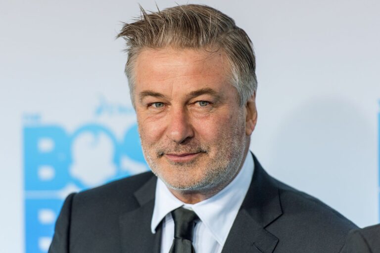 Alec Baldwin dice lleva 39 años sobrio tras haber consumido cocaína diariamente – noticias telemicro