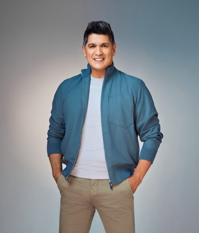 Eddy Herrera evoca sus mejores momentos con su nuevo álbum “Agradecido Live”