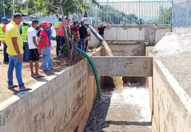 Apagan bombas del canal La Vigía por crecida del río Masacre – Remolacha   #FVDigital