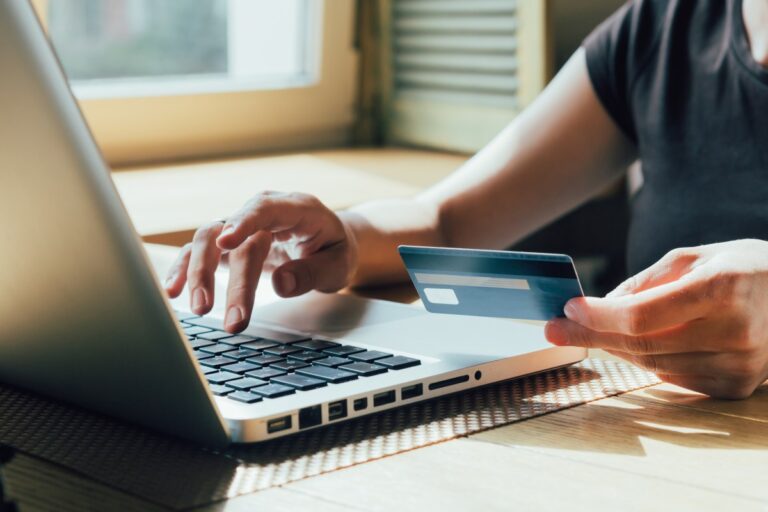 Los estadounidenses tienen significativamente más confianza en los temas económicos este año