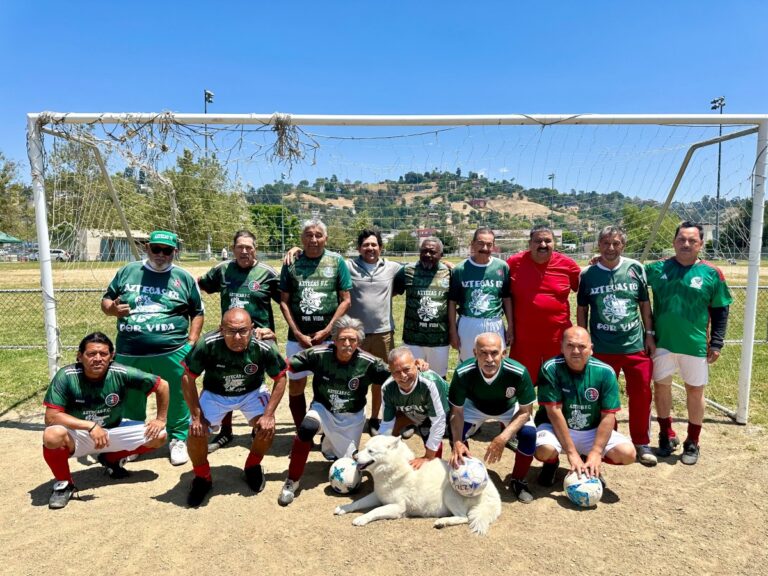 Aztecas, un equipo de fútbol en el que juegan solo adultos mayores #FVDigital