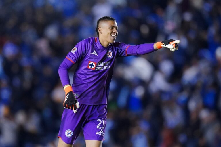 Kevin Mier renovó su contrato con Cruz Azul #FVDigital