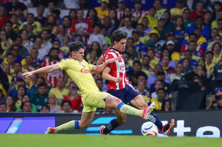 Al América le bastó un gol para dejar en el camino de la final a las Chivas por 1-0 #FVDigital