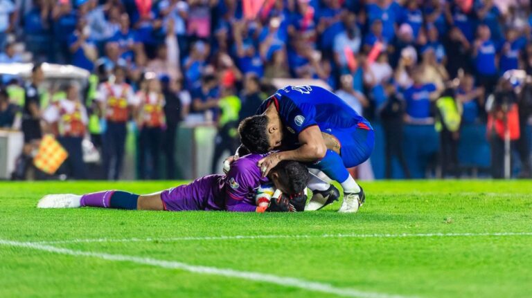 La cábala del arquero de Cruz Azul con la que espera coronarse en la Liga MX #FVDigital