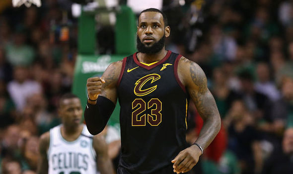 LeBron James ve el Cavaliers-Celtics en Cleveland #FVDigital