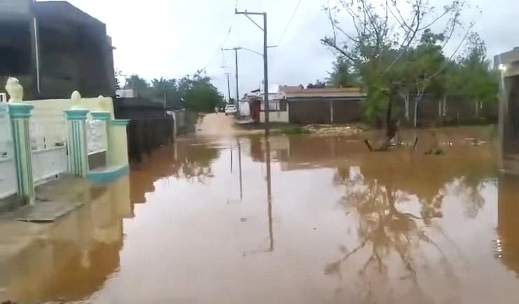 Lluvias inundan viviendas en el Cibao – Remolacha   #FVDigital