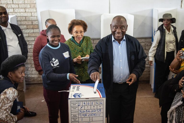 Partido de Mandela puede perder mayoría absoluta en el Parlamento sudafricano