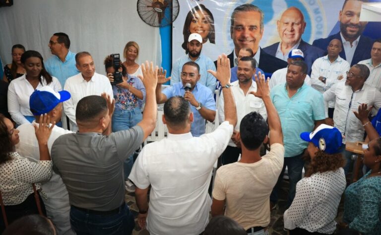 PRM juramenta a ex candidato alcalde del PLD en Las Terrenas, Samaná