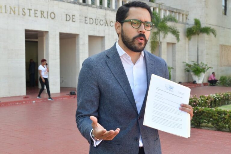 Candidato a diputado pide se incluya la materia Moral y Cívica #FVDigital