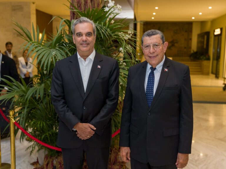 Abinader llega a Lisboa, Portugal