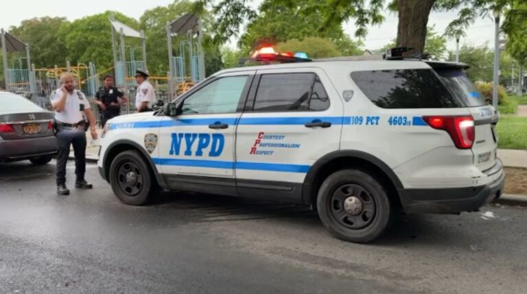 Un niño de cinco años muere tras ser atropellado en Queens